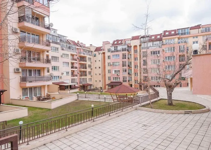 Luxury - Residens ヴァルナ